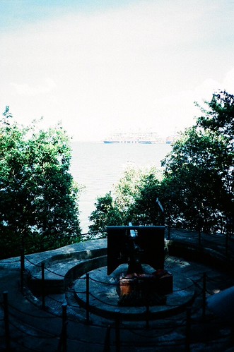 guns of sentosa | by darkcanopy