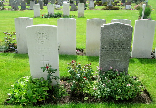 Two Commonwealth War Graves,Jeanfield and Wellshill Cemetery, Perth