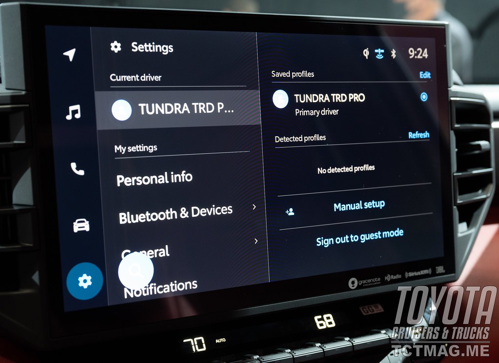 2022 Tundra : The new 14-inch center screen displays driver profile, which is a new feature.