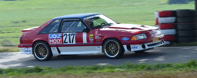 217 Ford Mustang vr