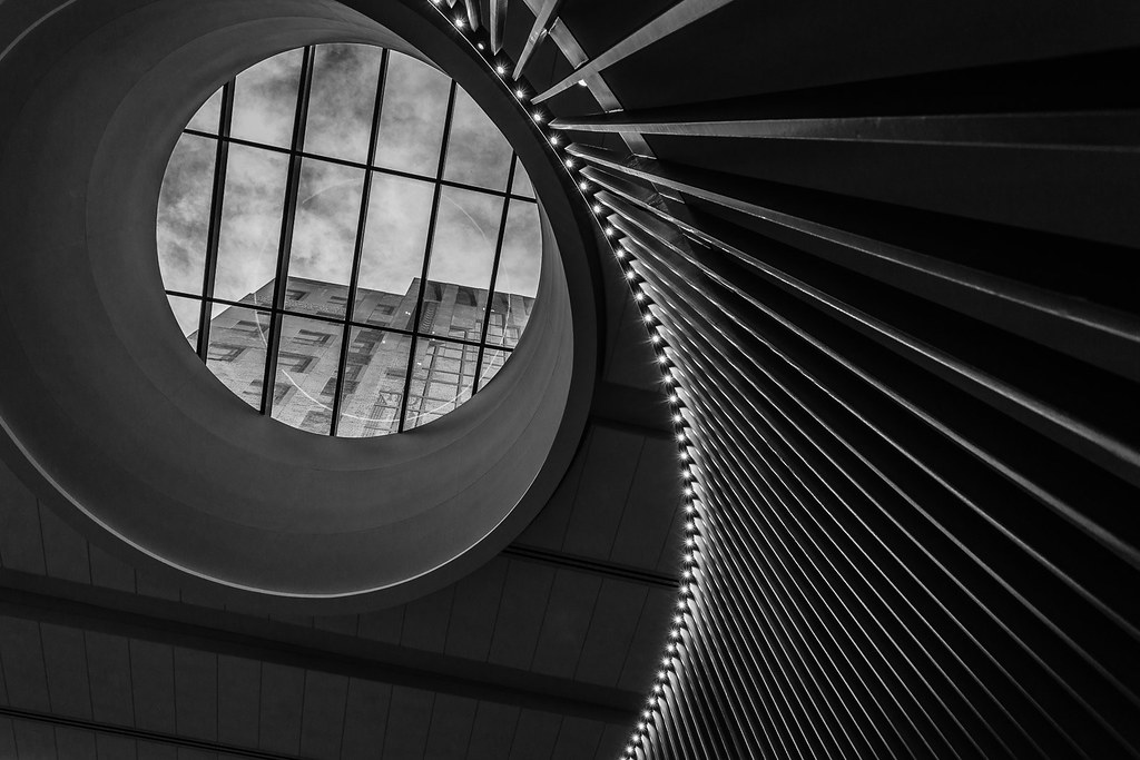 Bradley Symphony Center Milwaukee Warner theater Spiral Staircase ©Lauri Novak-9