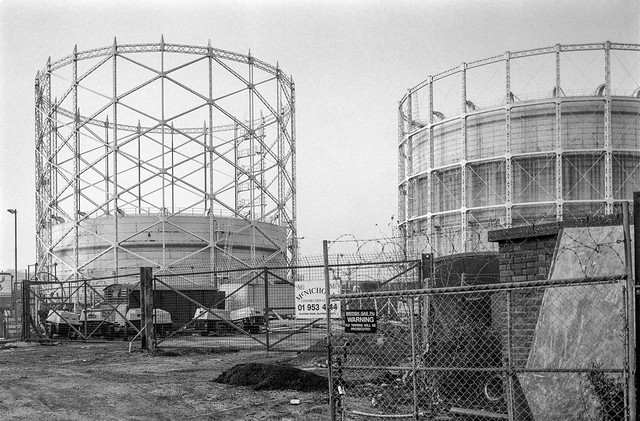 Clarendon Rd Gas Works, Wood Green, Haringey, 1991, 91-12e-41