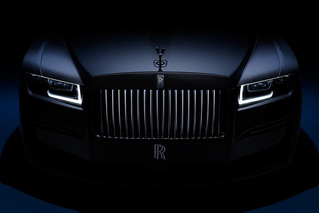 Rolls-Royce-Ghost-Black-Badge-2021-Studio-00004