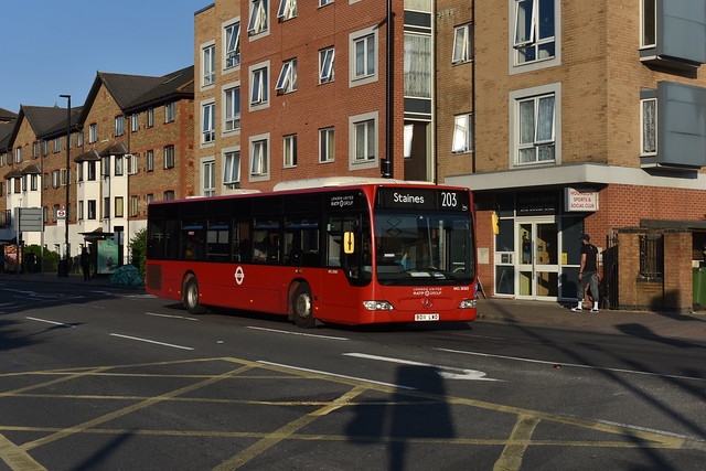 London United (MCL30302 BD11LWO) - Route 203