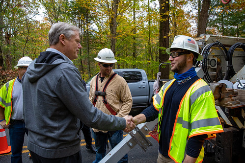 Governor Baker thanks utility workers for acting quickly to restore power after nor’easter