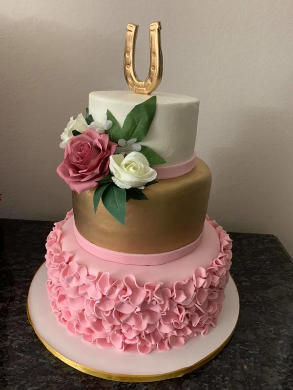 Cake by Cakes and Sweet Treats