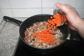 28 - Add carrots / Möhren hinzufügen