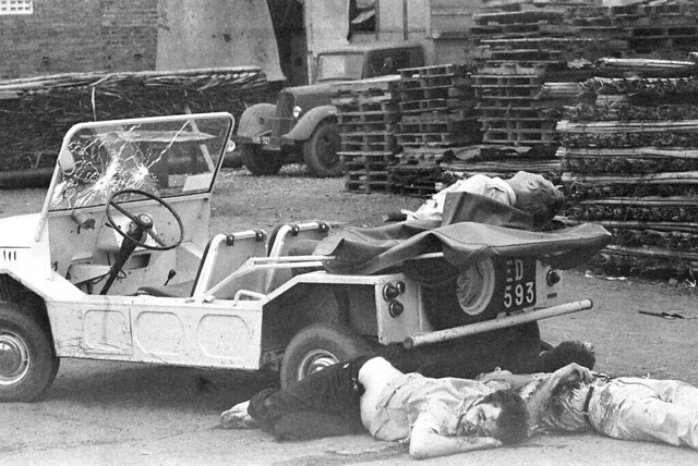 Vietnam War 1968 - SAOGON Tet Offensive - Newsmen Attacked