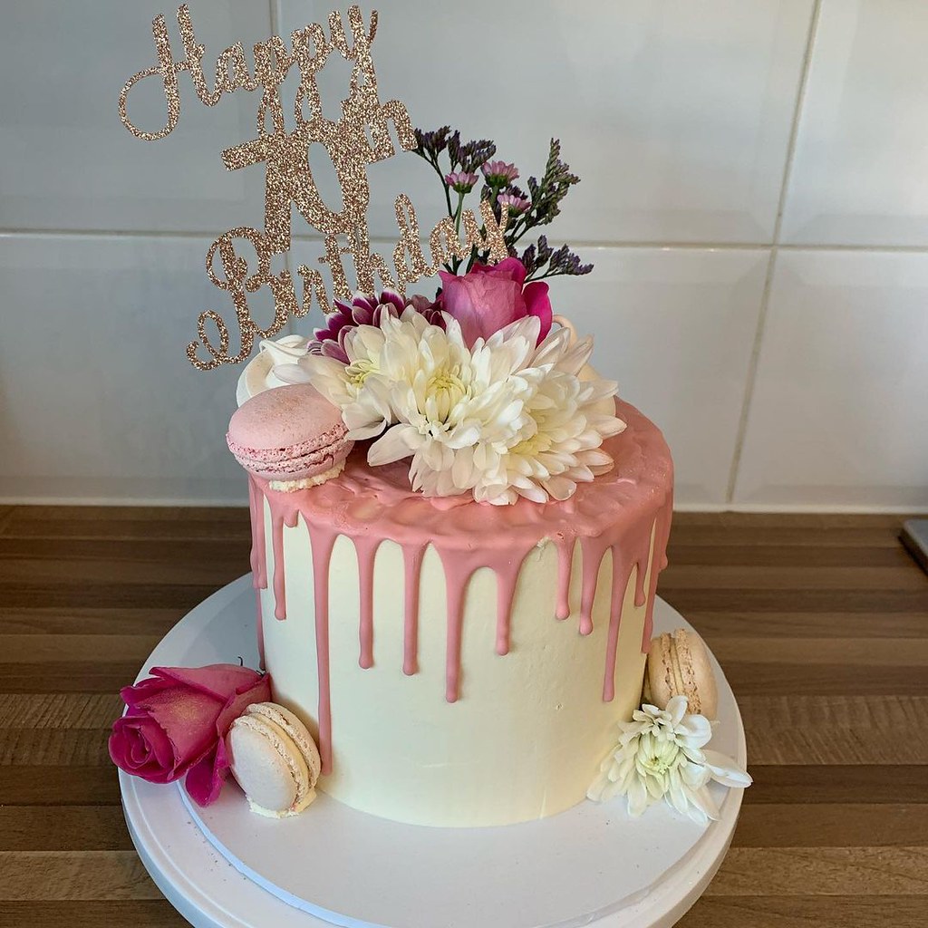 Cake by Lorretta’s Cakehouse