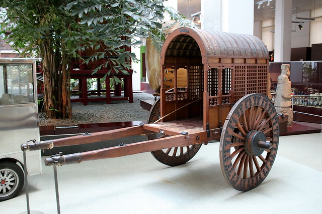 Bremen: Übersee-Museum - Reise- und Transportwagen, China 19. Jahrhundert
