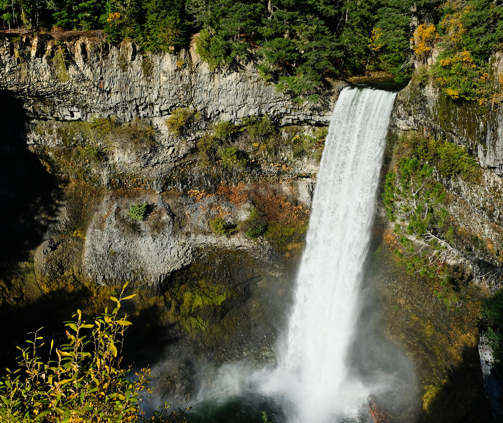 Best Waterfalls Near Vancouver: Brandywine Falls, Brandywine Falls Provincial Park, Whistler, BC, Canada