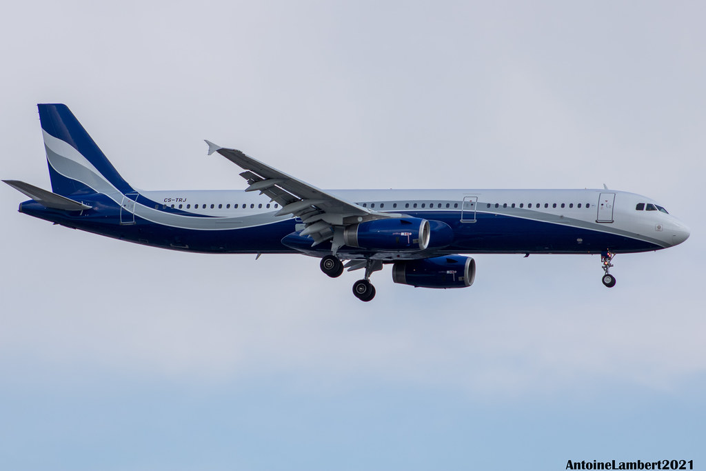HI FLY Airbus A321-231 CS-TRJ YUL