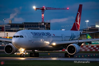 Turkish A330 Dublin nightshoot | by Paul J Harvey