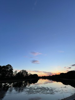 Ardleigh Reservoir at sunset
