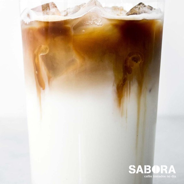 Caramel macchiato con hielo para los que les gusta frío.