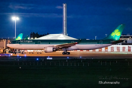 EI-EAV Aer Lingus A330  Dublin night shoot | by Paul J Harvey