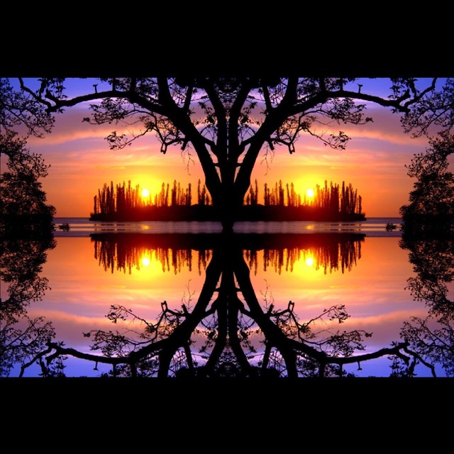 Merging into a New Real-ity 3 - Sunset - mirror effect 27- PicsArt 2021 - 19_02_2021 08_20_44