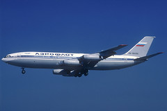 Aeroflot IL-86 RA-86095 BCN 11/09/1999