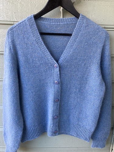 April cardigan fra Petitknit