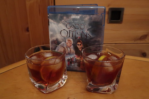 "The Queen’s favourite cocktail" zur ersten Folge der Mini-Serie „Good Omens“