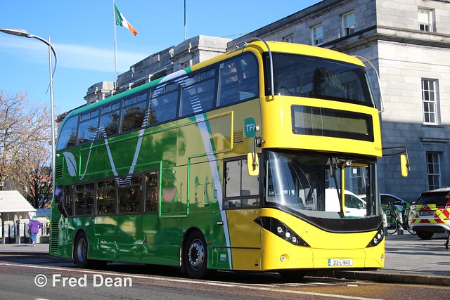 Bus Éireann PAD 121 (212-L-1634).