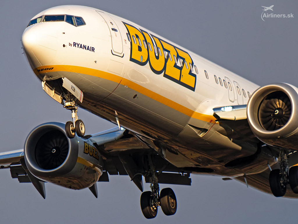 SP-RZB Buzz Boeing 737-8-200 MAX