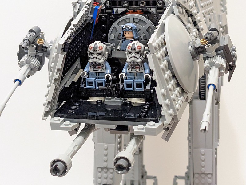 LEGO Star Wars AT-AT Review_214011688