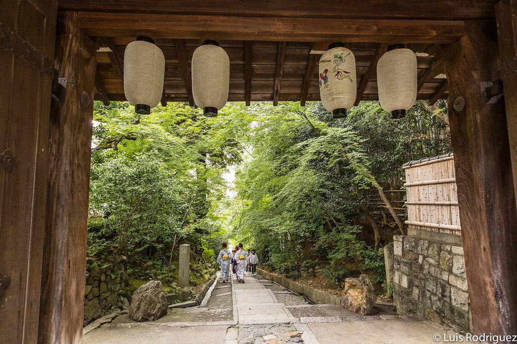 Entrada al templo Entokuin