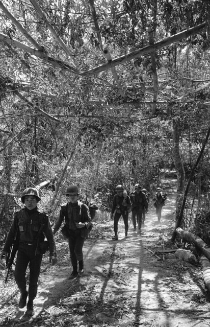 Vietnam War 1971 - Cuộc hành quân LAM SƠN 719 -South Vietnamse Solldiers Inside Laos