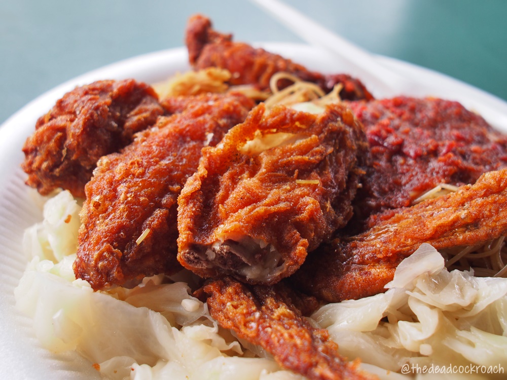 eng kee fried chicken wings,singapore,beauty world food centre,food review,economical bee hoon,yan,fried chicken wings,eng kee,fried bee hoon,char bee hoon,