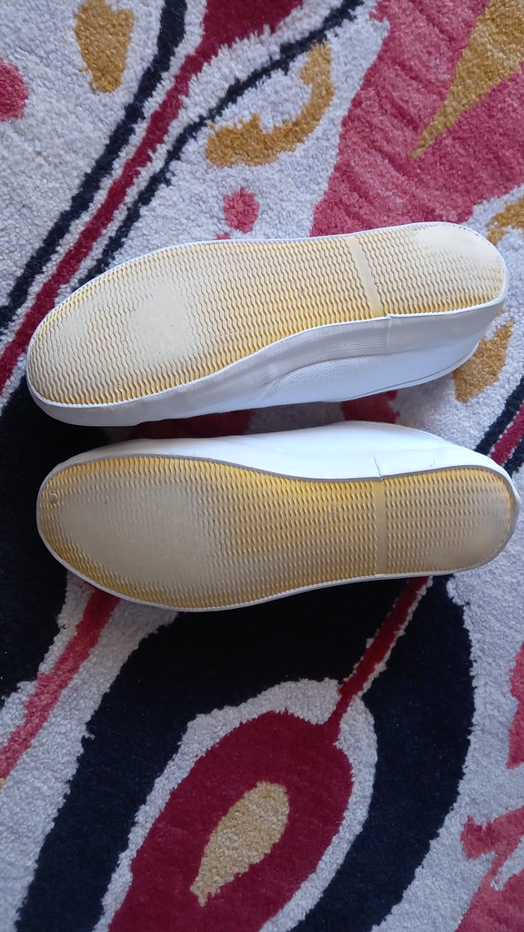 Holiday plimsolls- Soles starting to look worn on these wh… | Flickr