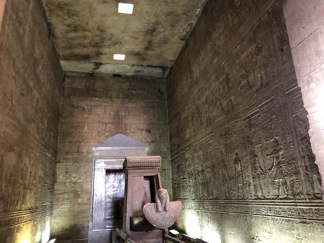 Santuario principal del Templo de Edfú (Egipto)