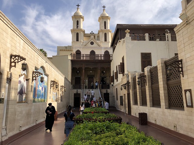 Iglesia colgante en el barrio copto de El Cairo (Egipto)