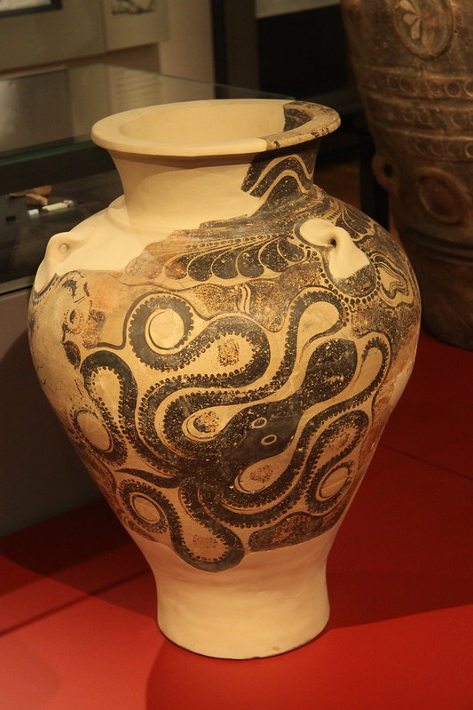 Jar with Octopus