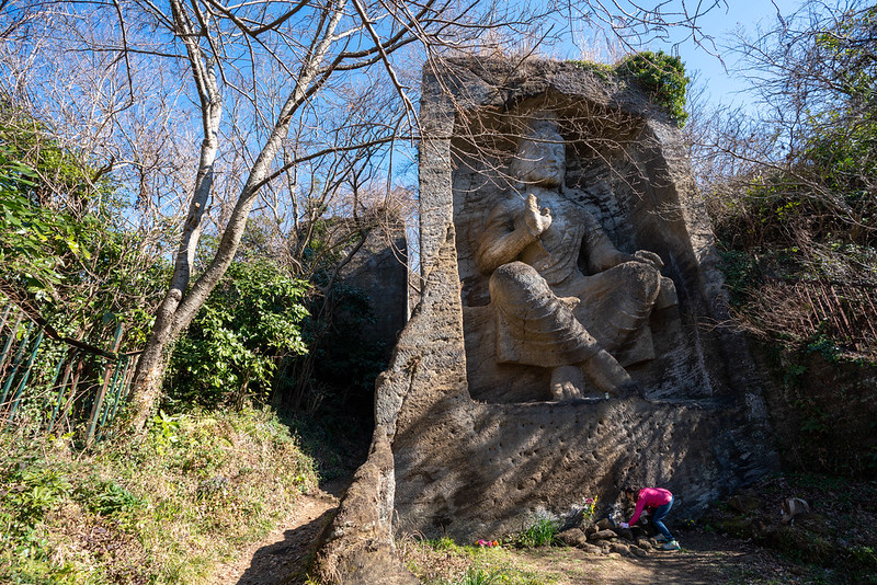 鷹取山の磨崖仏