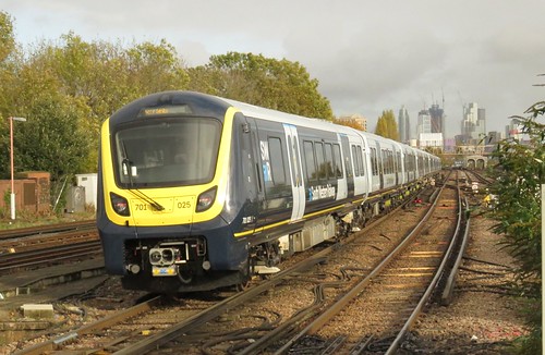 701025 : Clapham Junction | by localet63