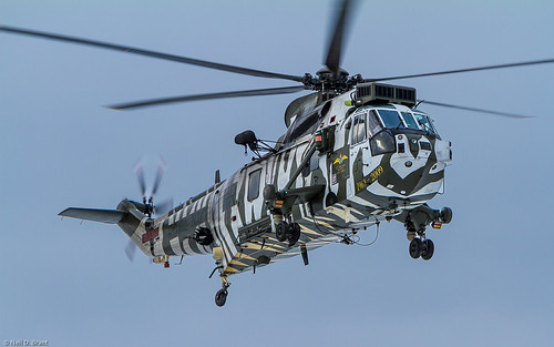 Royal Navy Westland Sea King HC4 ZE425 | by Airpicimages