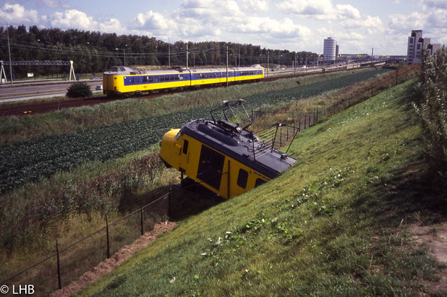 Trein 545 (ICM 4097) en de ABDk 322