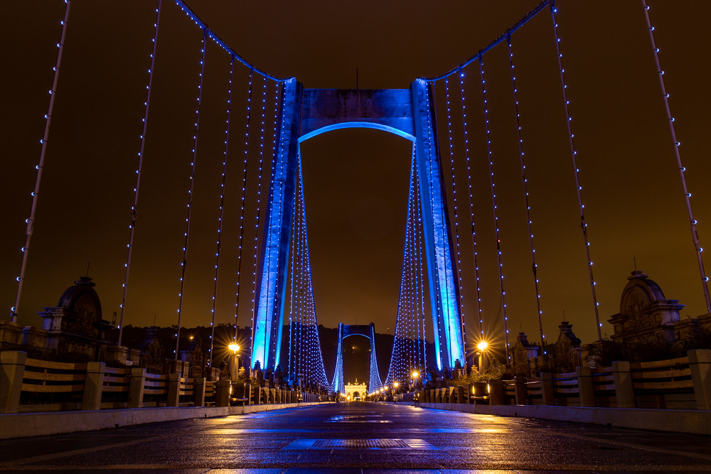 Night bridge 夜訪大溪橋