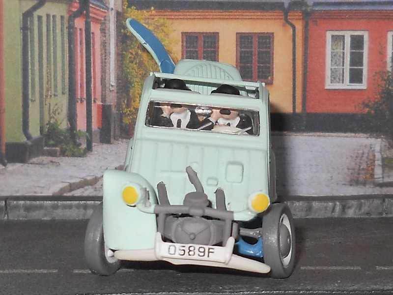 Citroën 2CV Belge – Tintin