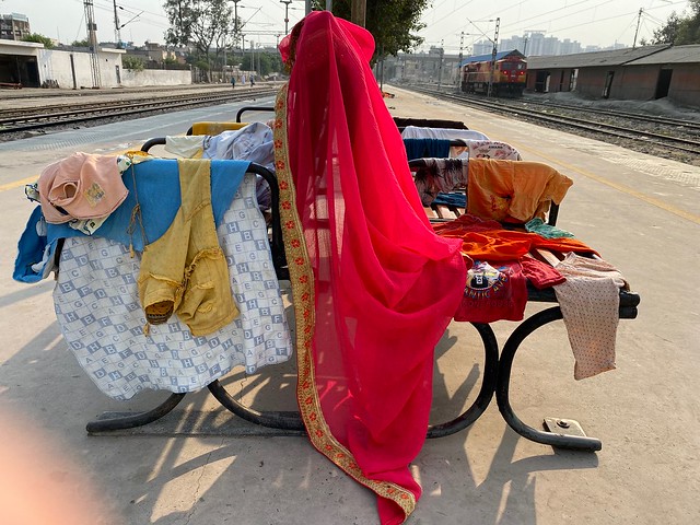 City Life - Migrants Going Home, Gurgaon Railway Station