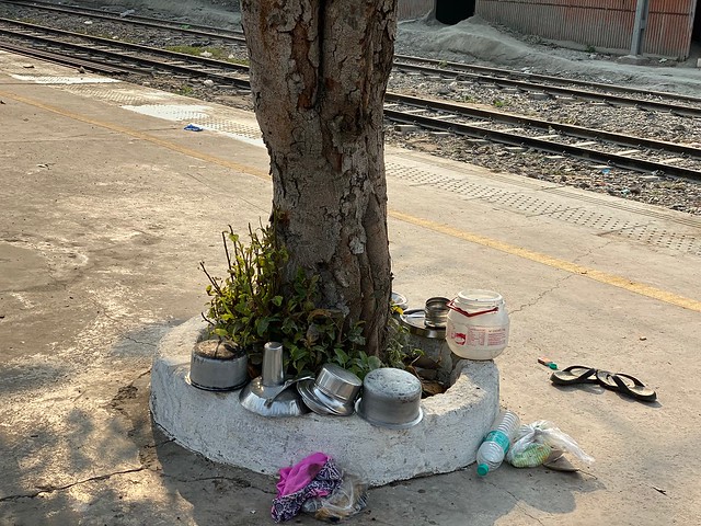 City Life - Migrants Going Home, Gurgaon Railway Station