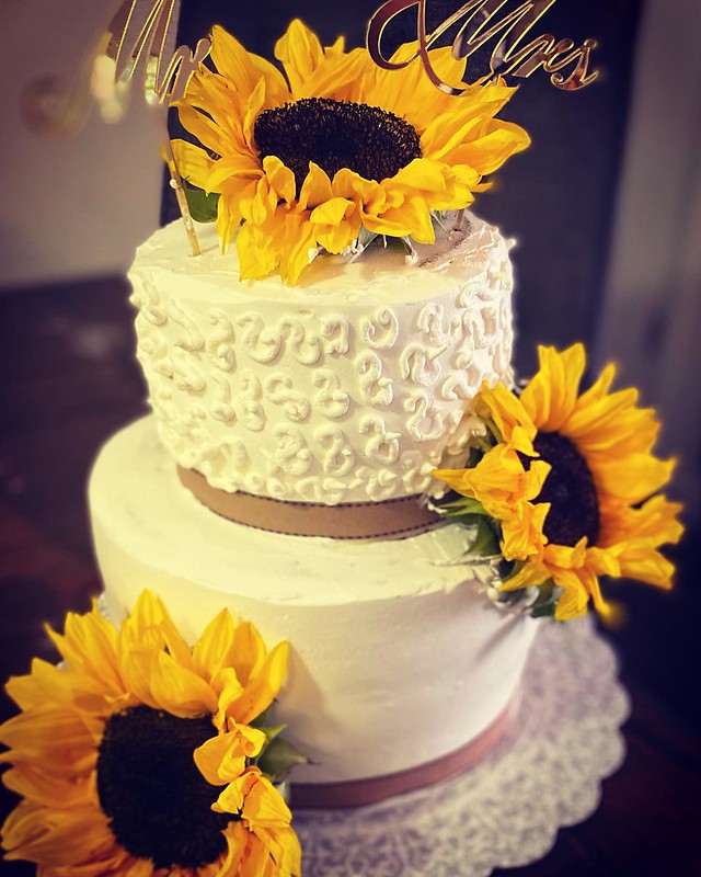 Sunflower Wedding Cake from Cakes and Sweets by Iveth