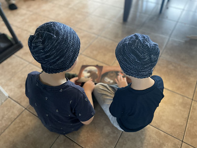 Christina (@thebusyknitter) knit her two boys a Barley hat by tincanknits!