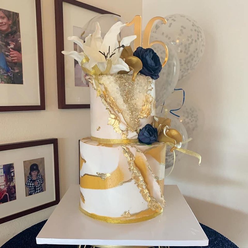 16 Golden Beauty Queen by Suzanne Colon of Piped Dreams Cakery