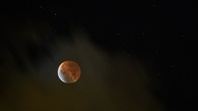 Lunar Eclipse in the Bay Area Clouds 111921