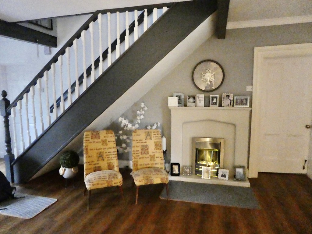 Entrance hall, The Willows, Limavady