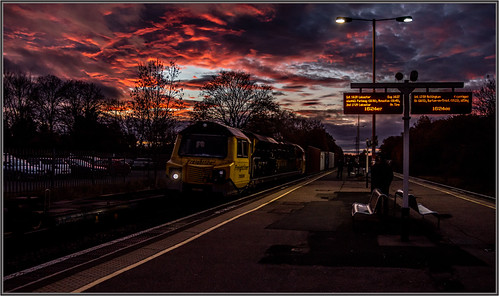 Sunset Liner by Terry 47401, Beneath a wonderfully colourful sky 70008 heads 4O17 Lawley Street to Southampton through Water Orto