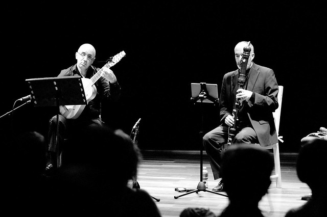 L1070251 Duo Seraphim Andreu Brunat flautas, y Joaquim Bogunya, viola de mano en Centre Civic Fort Pienc 19/11/21