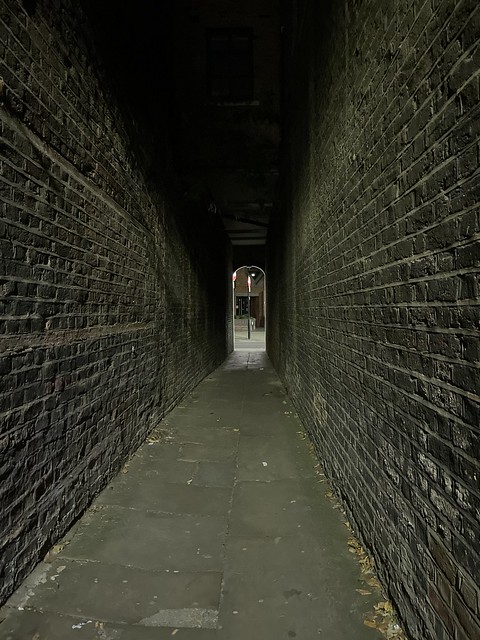 Passing Alley, EC1